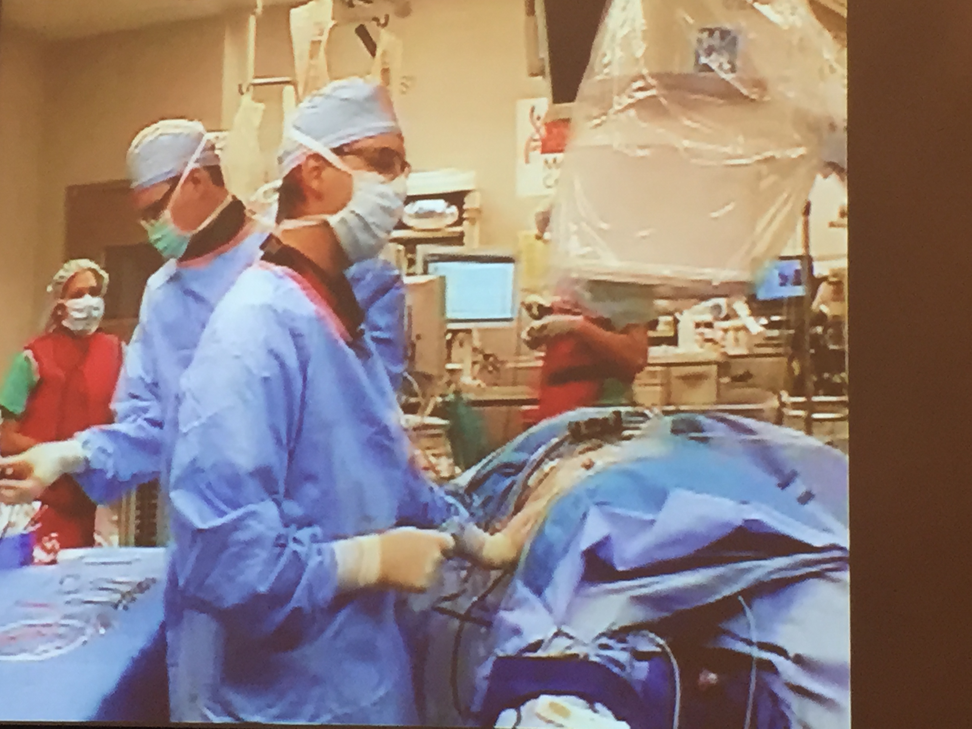 Dr. Knudsen – Live Surgery